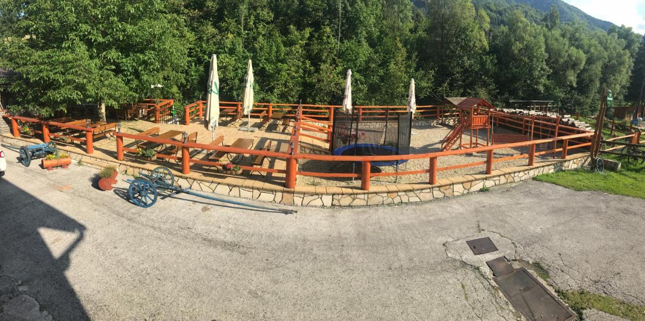 Penzion Zbojnik Terchova Exterior photo